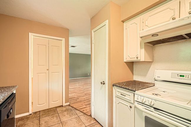 Kitchen | Image 7