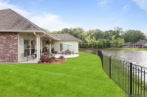 16950 River Birch Ave, Greenwell Springs, LA, 70739-5753 | Card Image