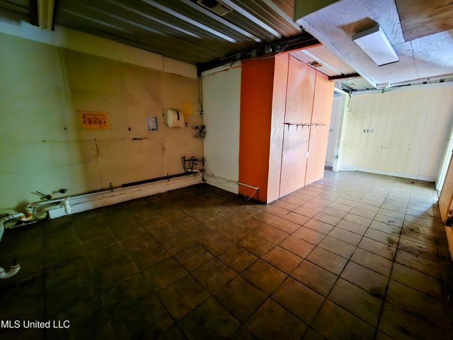 Back room | Image 13