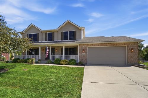 819 Flanders Ave, Brookville, OH, 45309-1378 | Card Image