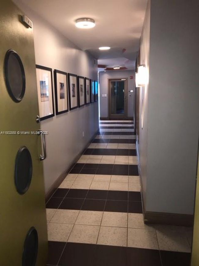 APT-12 - 9172 Collins Ave, Condo with 3 bedrooms, 2 bathrooms and null parking in Surfside FL | Image 20