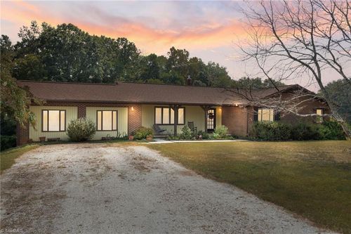 3740 Worrell Dr, Tobaccoville, NC, 27050-9560 | Card Image