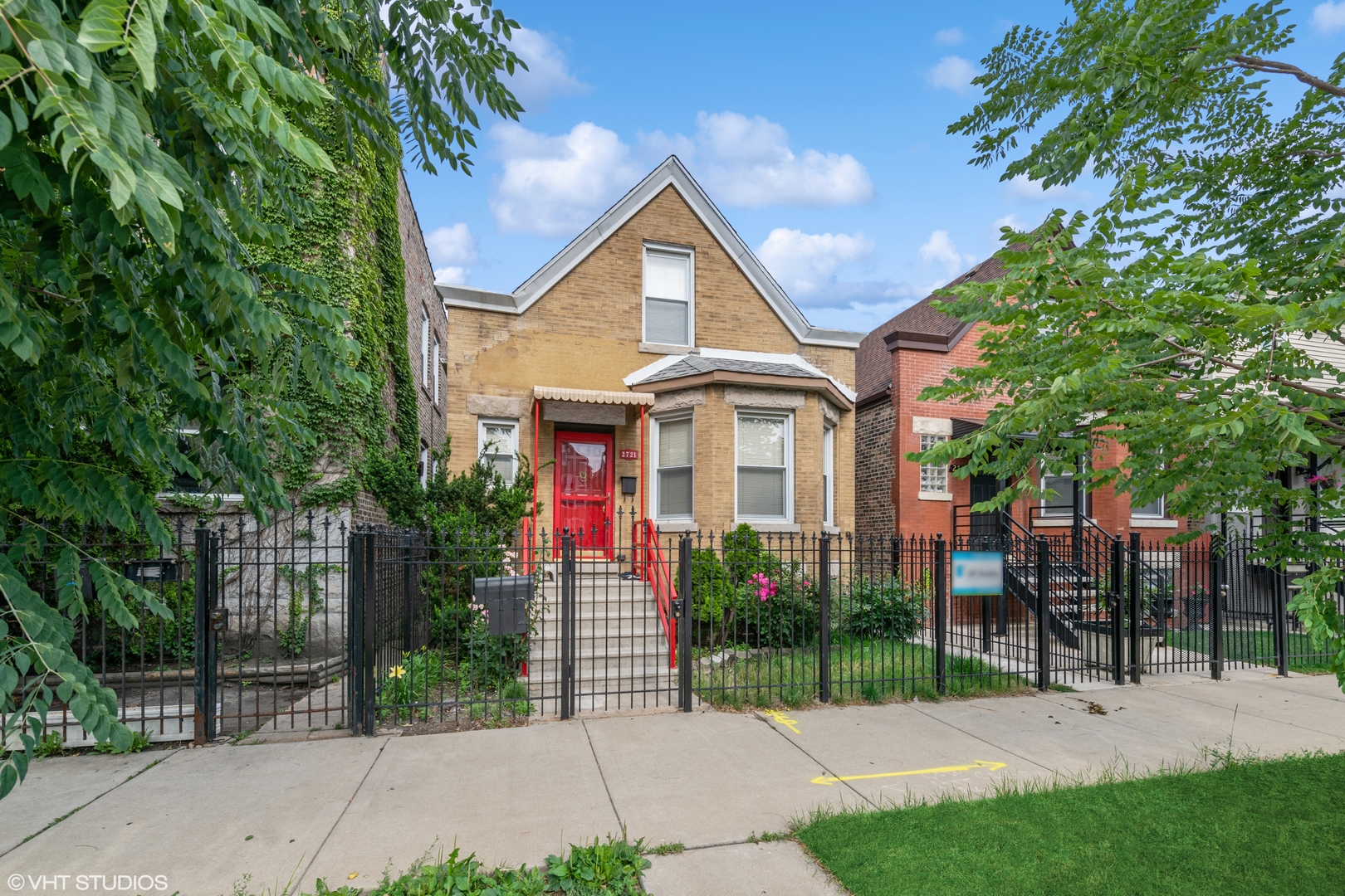 2721 N Western Avenue, For Sale in Chicago Zoocasa