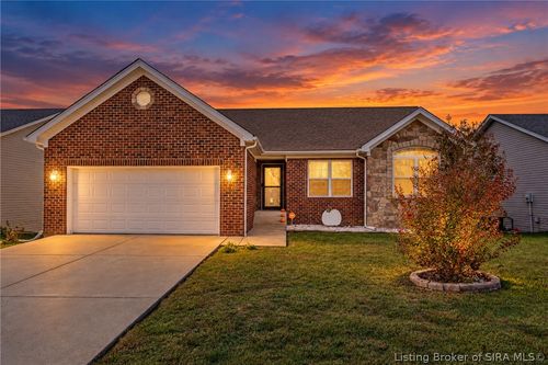 1605 Jacobs Ln, Jeffersonville, IN, 47130-5197 | Card Image
