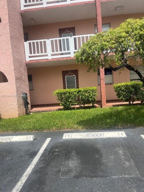 105-9400 Sunrise Lakes Blvd, Sunrise, FL, 33322-1207 | Card Image