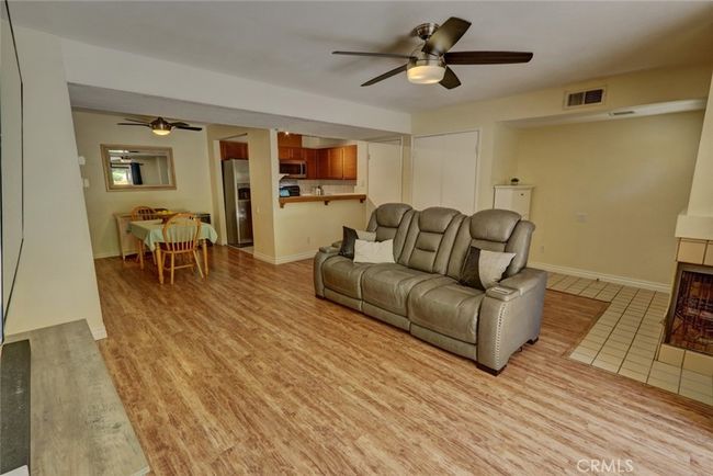 7 - 25712 Le Parc, Condo with 2 bedrooms, 2 bathrooms and 2 parking in Lake Forest CA | Image 6