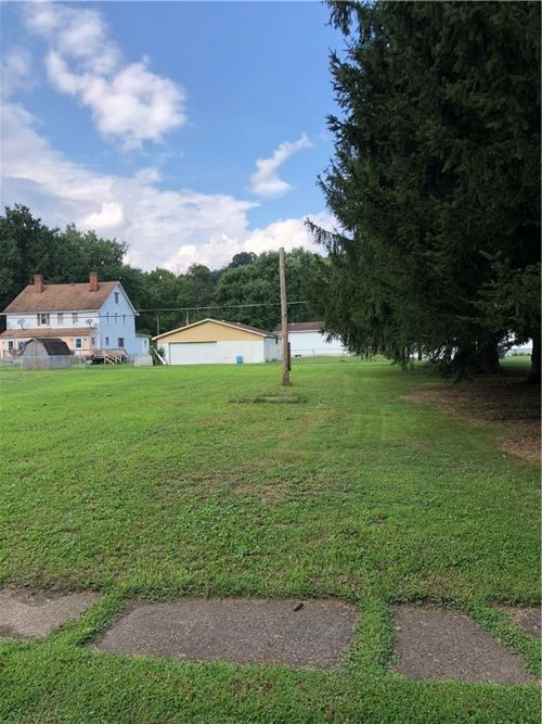 763 Maxwell Ave, La Belle, PA, 15450-1000 | Card Image