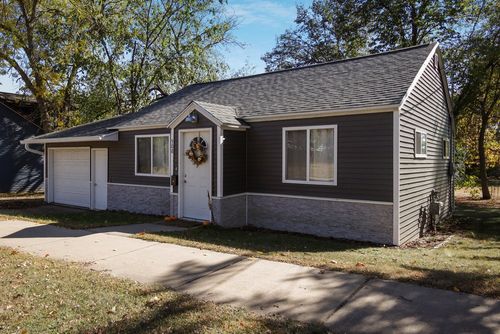 508 W Allen St, Rice Lake, WI, 54868-2004 | Card Image