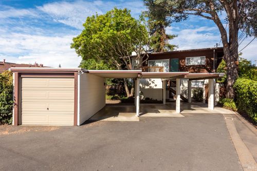 1041 3rd St, Novato, CA, 94945-2442 | Card Image
