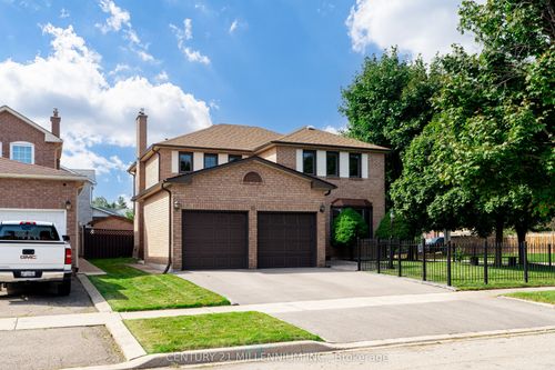 10 Phelps Dr, Brampton, ON, L6X3V5 | Card Image