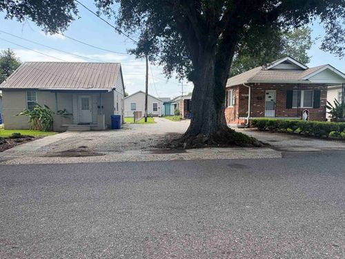 516 Saint Charles St, Thibodaux, LA, 70301-3420 | Card Image