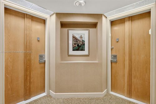 14061405-20185 E Country Club Dr, Aventura, FL, 33180-3048 | Card Image