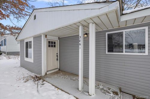 3061 Culbertson Ave, Rochester Hills, MI, 48307-5513 | Card Image