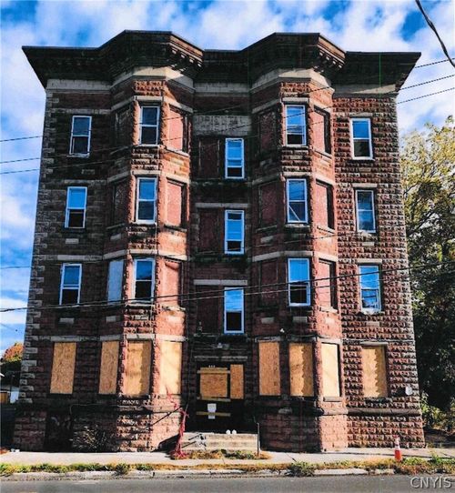 232 W Main St, Watertown, NY, 13601-1951 | Card Image