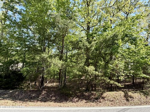 142 Mariners Dr, Crossville, TN, 38558-2716 | Card Image