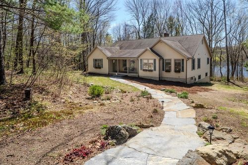 45 Briar Hill Rd, Williamsburg, MA, 01096-9715 | Card Image