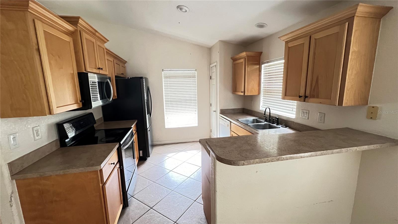 Residential in AUBURNDALE 4