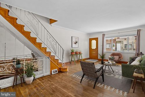 2547 S 9th St, PHILADELPHIA, PA, 19148-4520 | Card Image