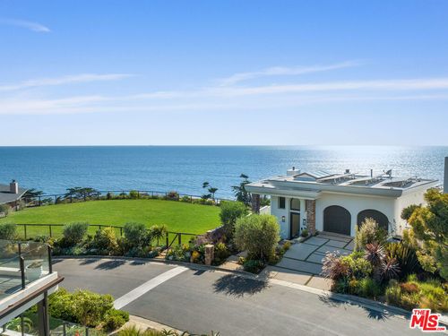 31554 Victoria Point Rd, MALIBU, CA, 90265-2638 | Card Image