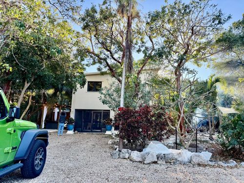 1615 Harbor Dr, Marathon, FL, 33050-2835 | Card Image