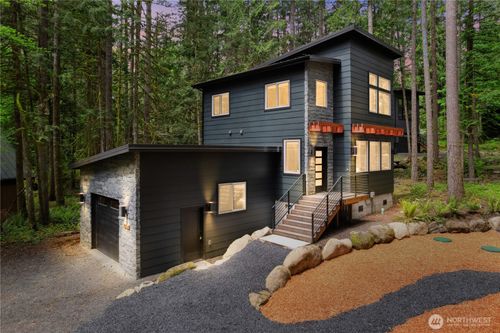 7467 Canyon View Dr, Deming, WA, 98244-8900 | Card Image