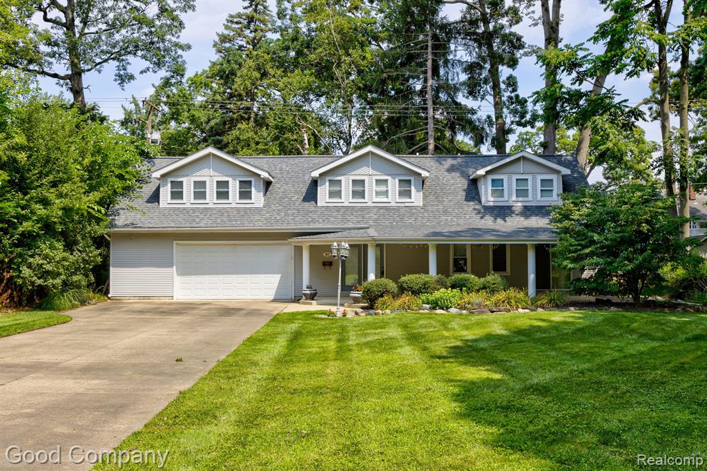 Hawthorn Ave, Royal Oak, MI 48067