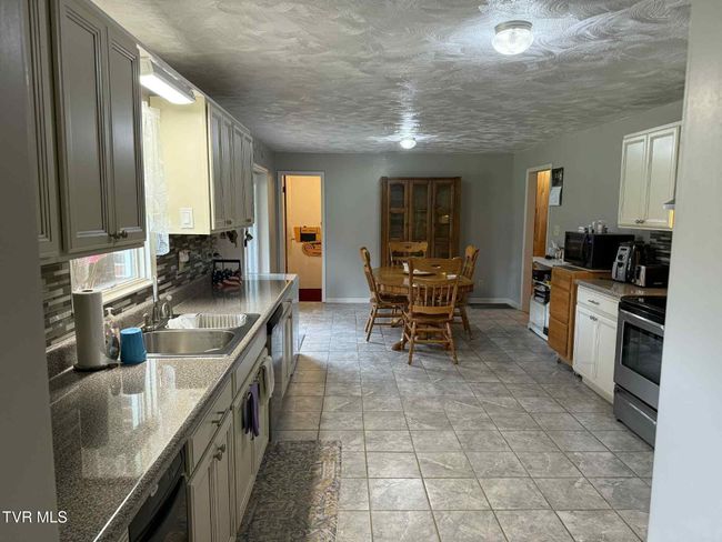 2818 Dungannon Rd, House other with 3 bedrooms, 2 bathrooms and null parking in Coeburn VA | Image 16