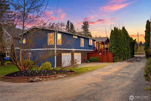 7731 Cedar Pl Se, Snoqualmie, WA, 98065-9541 | Card Image