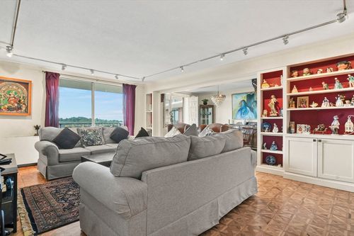 904-280 Boylston St, Chestnut Hill, MA, 02467-1908 | Card Image