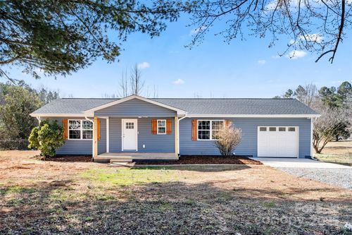 179 Stephens Ln, Thomasville, NC, 27360-7083 | Card Image