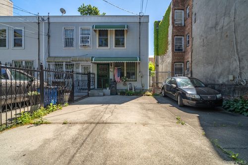 2823 W 37th St, Brooklyn, NY, 11224-1563 | Card Image
