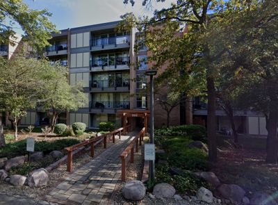 5E - 6020 Oakwood Drive, Condo with 1 bedrooms, 1 bathrooms and 2 parking in Lisle IL | Image 1