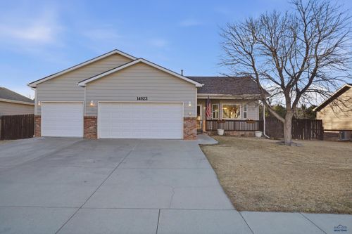 14923 Glenwood Dr, Summerset, SD, 57769-6013 | Card Image
