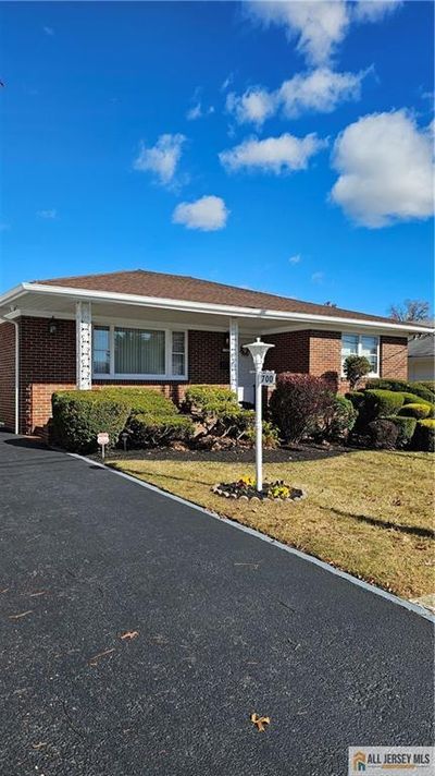 700 Vincent Place, House other with 2 bedrooms, 2 bathrooms and null parking in Perth Amboy NJ | Image 3