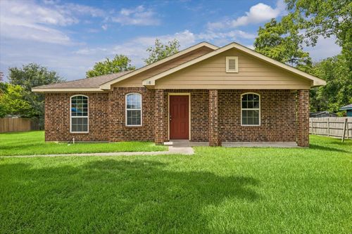 118 Tower Dr, Friendswood, TX, 77546-6143 | Card Image