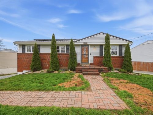 134 York Way, Monaca, PA, 15061-2666 | Card Image