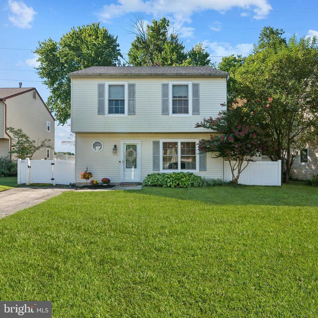 Peregrine Dr, Voorhees, NJ 08043