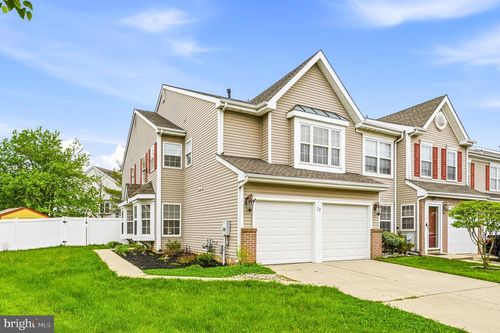 37 Elkington Dr, Mount Laurel, NJ, 08054-5293 | Card Image
