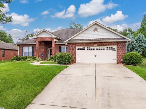 415 Jewelwood Dr, Lyman, SC, 29365-1352 | Card Image