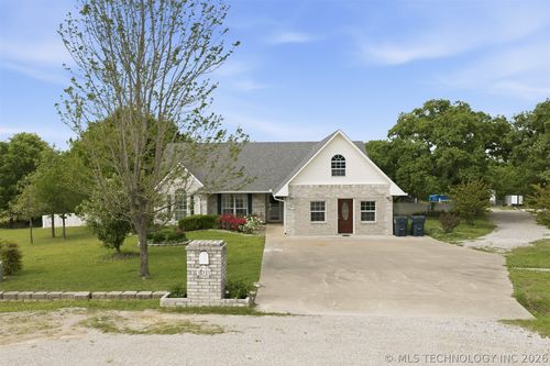 232 Waterford, Dickson, OK, 73401 | Card Image
