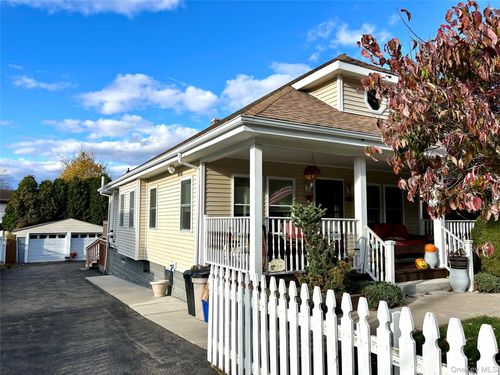 216 Rockledge Ave, Buchanan, NY, 10511-1514 | Card Image