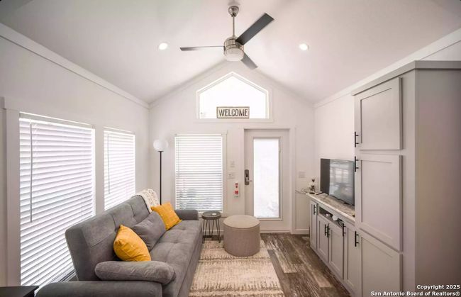 114 - 5386 Ranch Road 1376, House other with 2 bedrooms, 1 bathrooms and null parking in Fredericksburg TX | Image 8