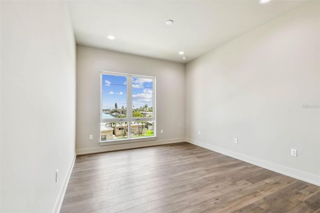 344 Capri Blvd, Townhouse with 5 bedrooms, 5 bathrooms and null parking in TREASURE ISLAND FL | Image 44