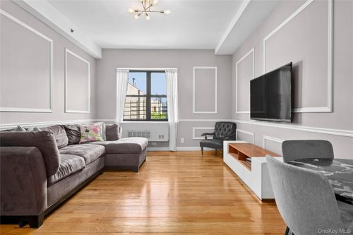 5c-108 Odell Clark Pl, New York, NY, 10030-2398 | Card Image