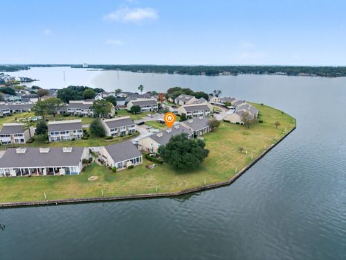 75 April Point Dr S, Montgomery, TX, 77356-5843 | Card Image