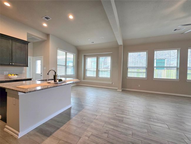 17409 Turtleweed Ln, House other with 3 bedrooms, 2 bathrooms and 2 parking in Conroe TX | Image 8