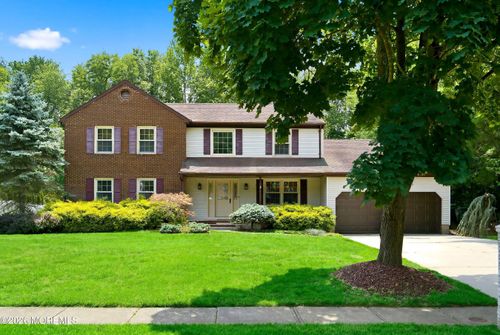 4 Carriage Ct, Marlboro, NJ, 07746-1907 | Card Image
