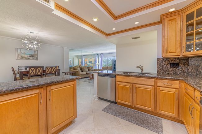 APT-507 - 405 N Ocean Blvd, Condo with 2 bedrooms, 2 bathrooms and null parking in Pompano Beach FL | Image 12