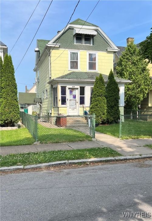 634 30th St, Niagara Falls, NY, 14301-2540 | Card Image
