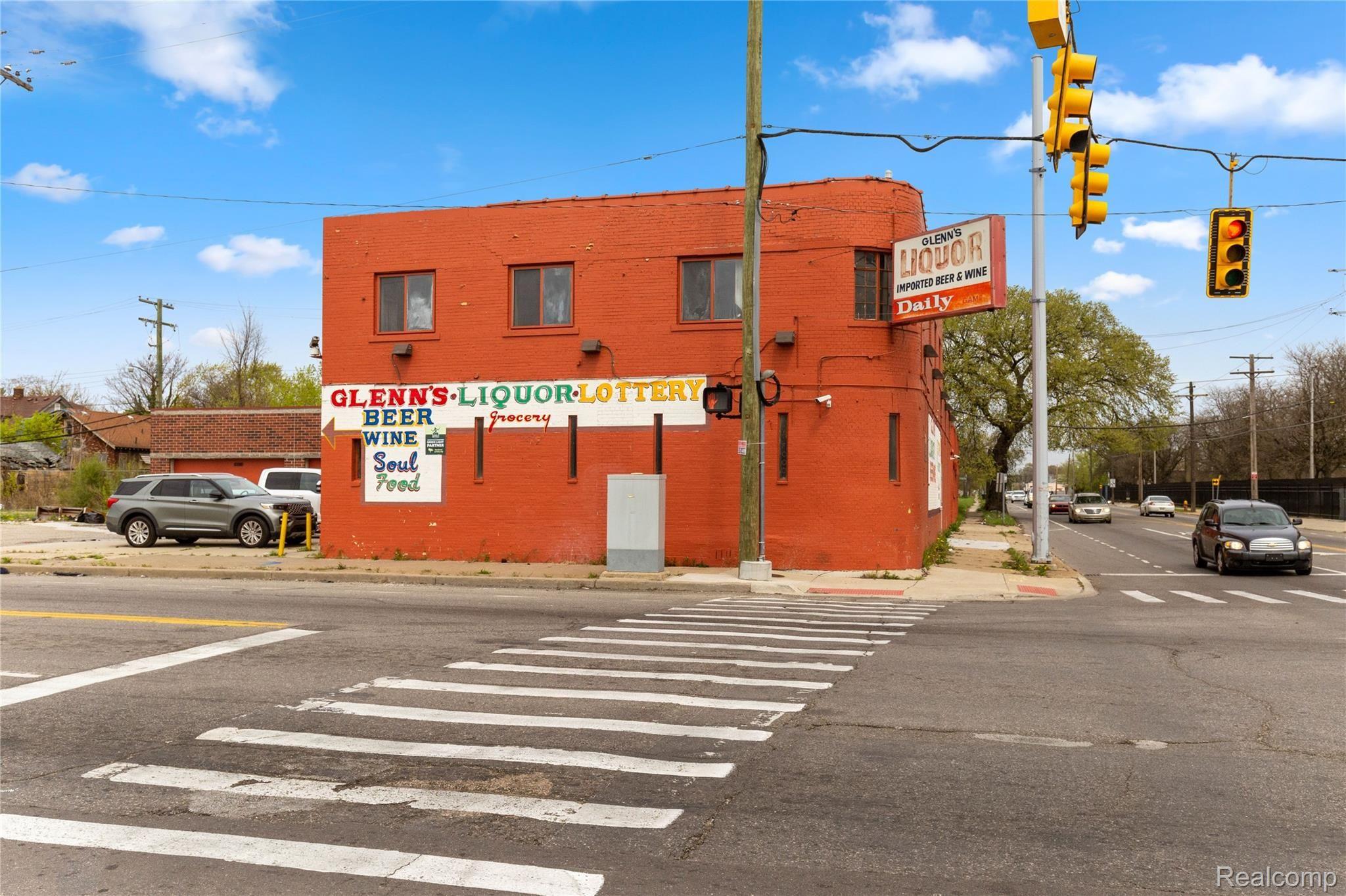 10000 Chicago, Detroit, MI 48204-2674